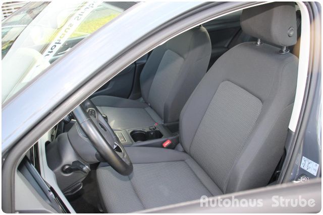Volkswagen Golf VIII 1.0 TSI - Samsaru's Car Outlet