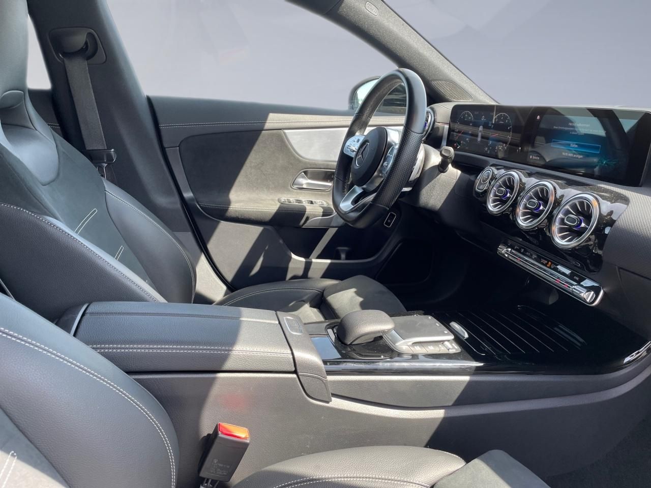 Mercedes-Benz CLA 250 4M AMG-EDITION - Samsaru's Car Outlet