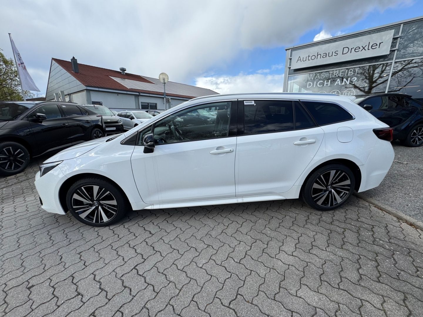 Toyota Corolla Touring Sports Hybrid Teamplayer / CarPl