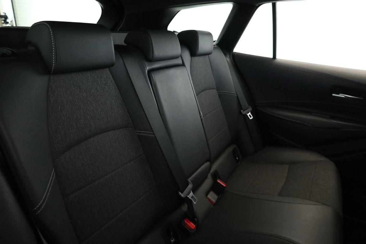 Toyota Corolla Touring Sports 2.0 CVT Team D Navi Kam