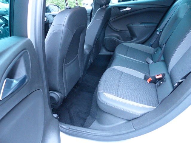 Opel Astra K Sports Tourer BusinessElegance - Samsaru's Car Outlet