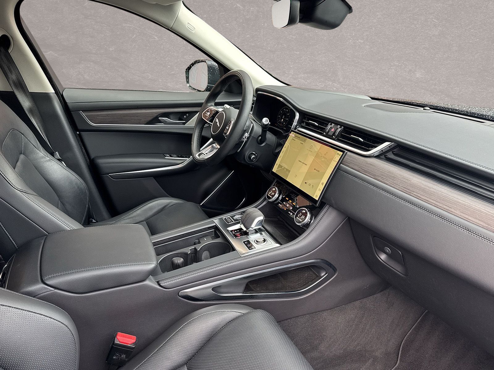 Jaguar F-PACE P400e S AWD Pano / Massage / Winter-Paket