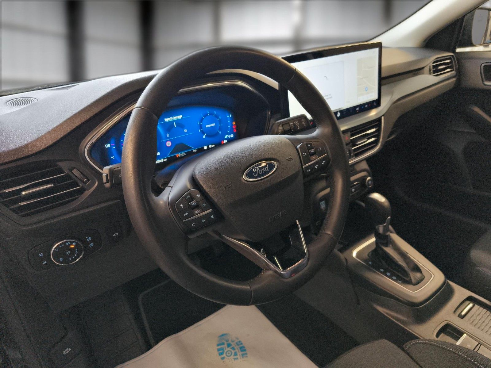 Ford Focus Turnier Active X NAVI LED ACC RFK