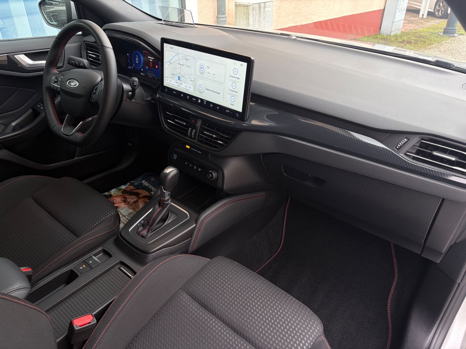 Ford Focus Turnier ST-Line X Automatik Kamera LED Nav