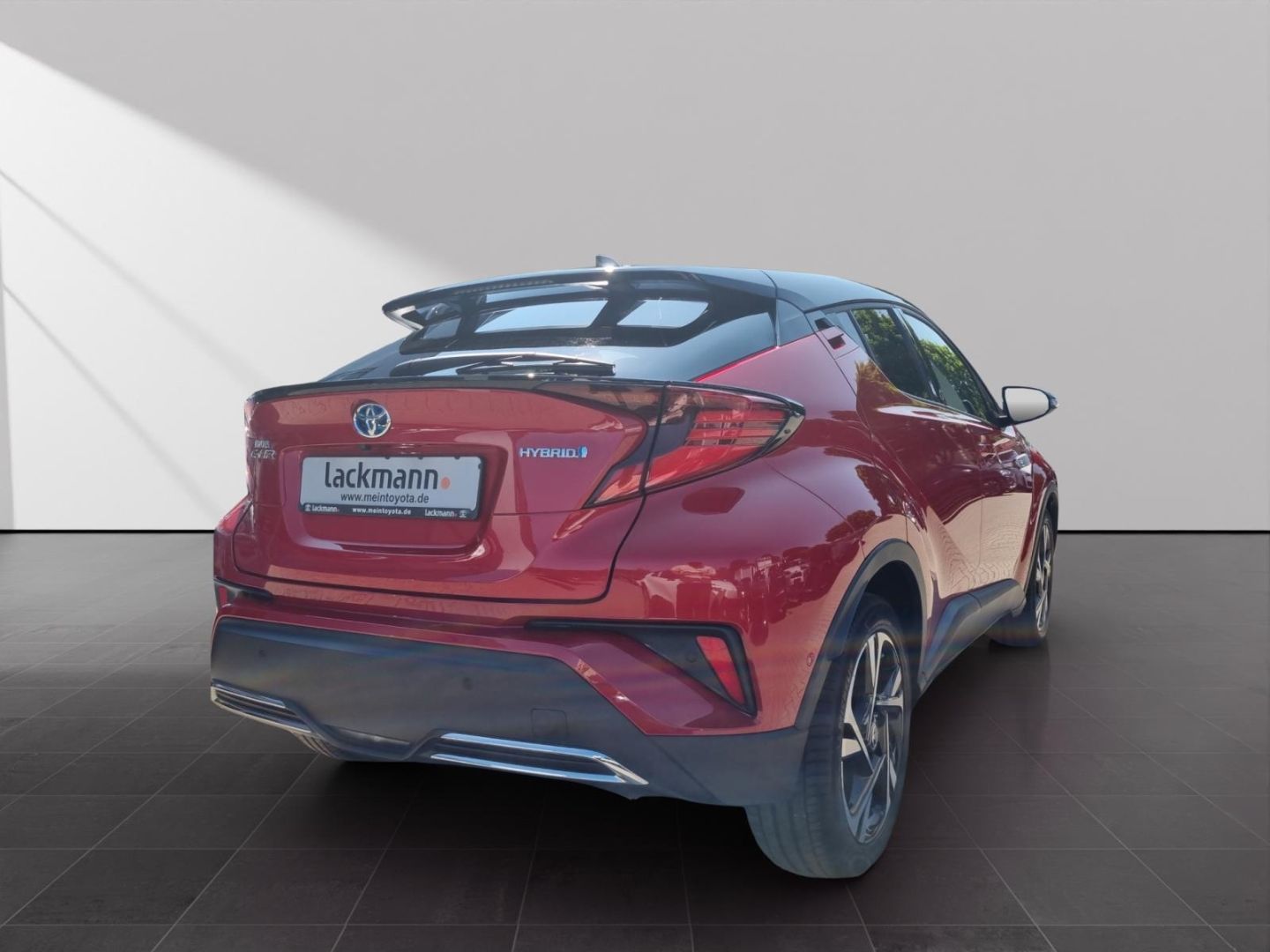 Toyota C-HR 2.0 Hybrid - Samsaru's Car Outlet