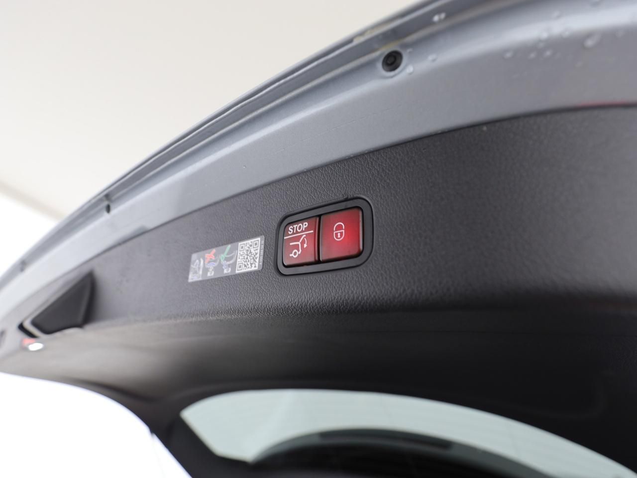 Mercedes-Benz GLC 200 d 4M AMG Digital Light Night MBUX Pano