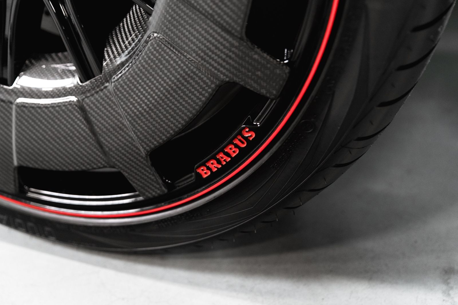 Mercedes-Benz Mercedes-AMG GLE AMG 63 S BRABUS ROCKET 900 1/25