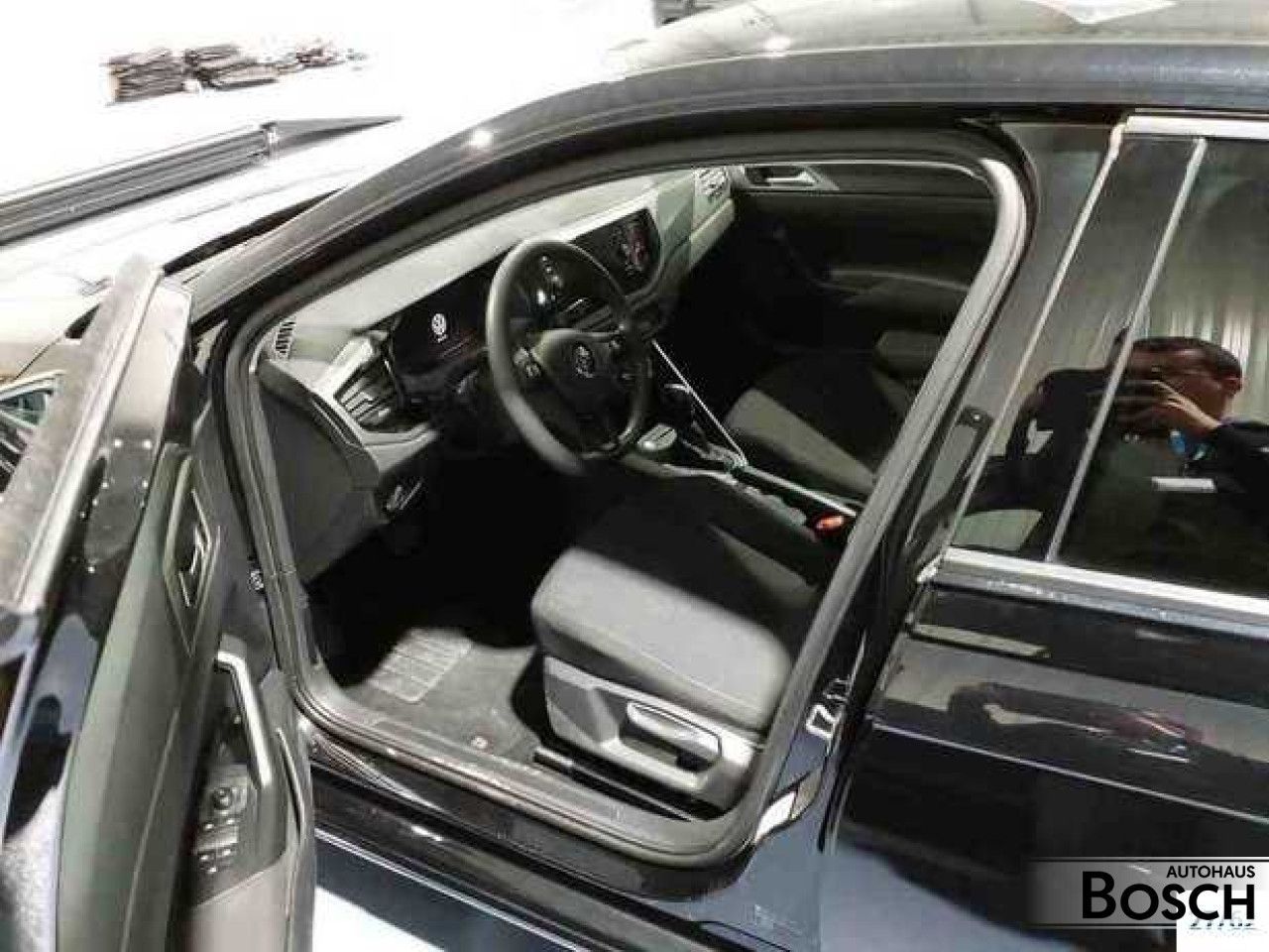 Volkswagen Polo 1.0 TSI Comfortline DSG - Samsaru's Car Outlet