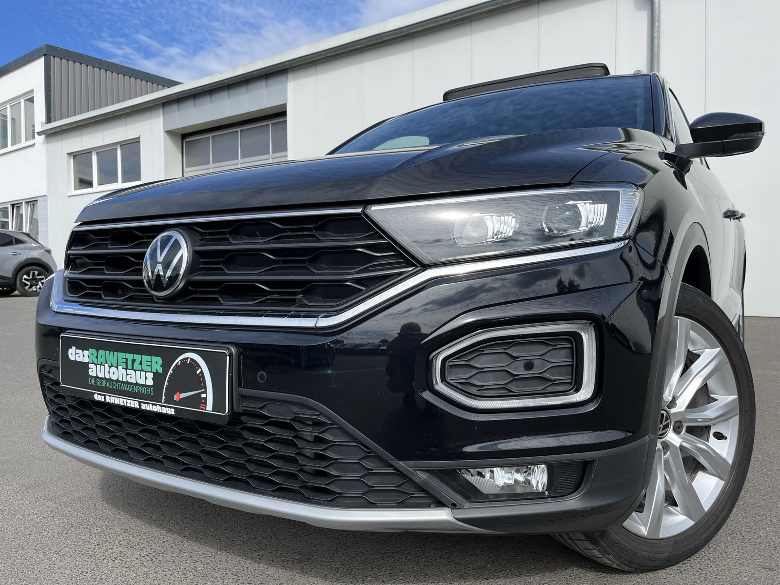Volkswagen T-Roc 2.0 TDI DSG 4Motion Sport - Samsaru's Car Outlet