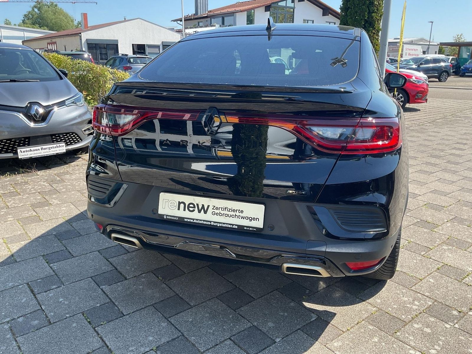 Renault Arkana E-TECH engineered hybrid 145 - Samsaru's Car Outlet