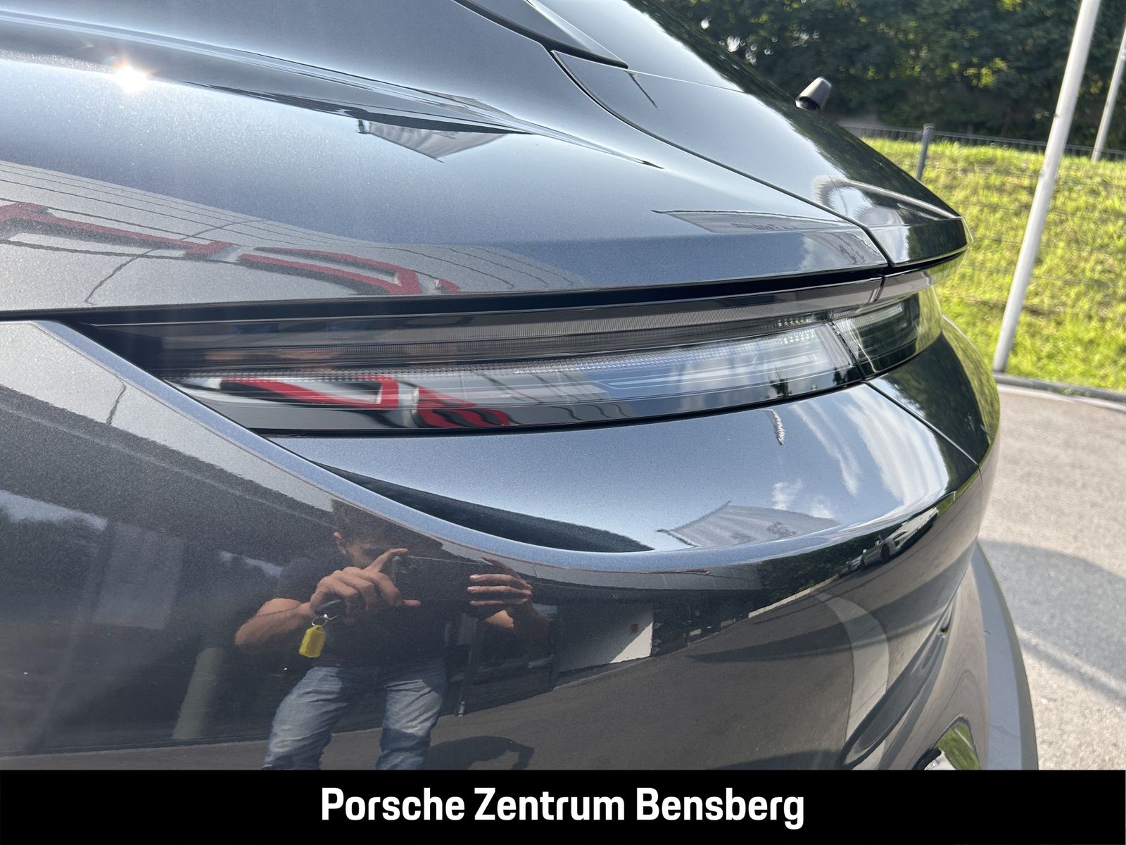 Porsche Taycan 4 Cross Turismo