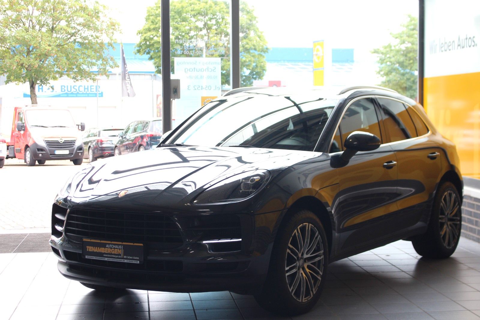 Porsche Macan S V6 Bi-Turbo PDK - Samsaru's Car Outlet