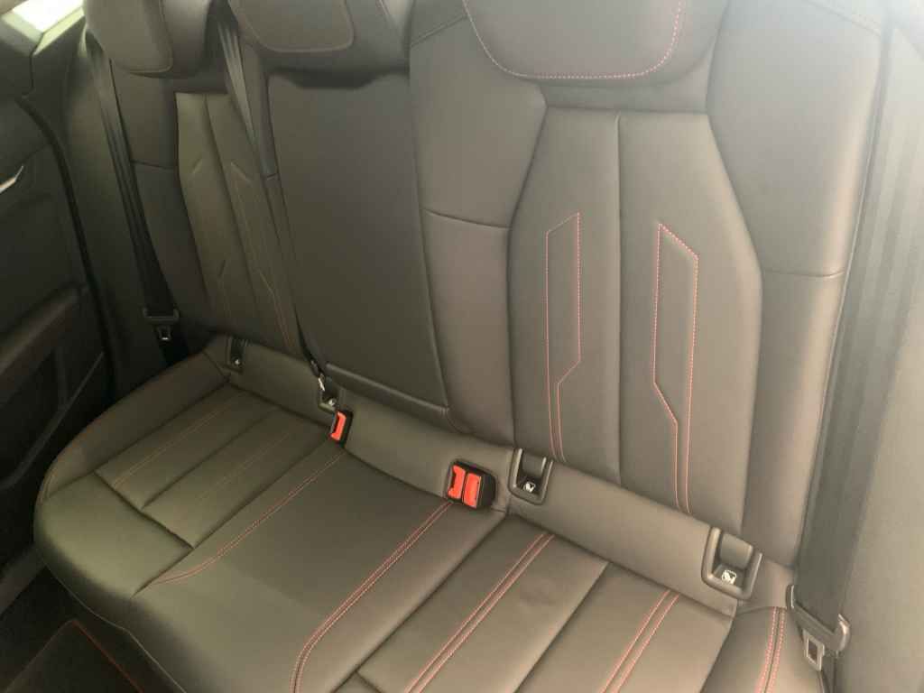 Audi A3 Sportback S line TFSI qua *AHK*MATRIX*R-CAM*