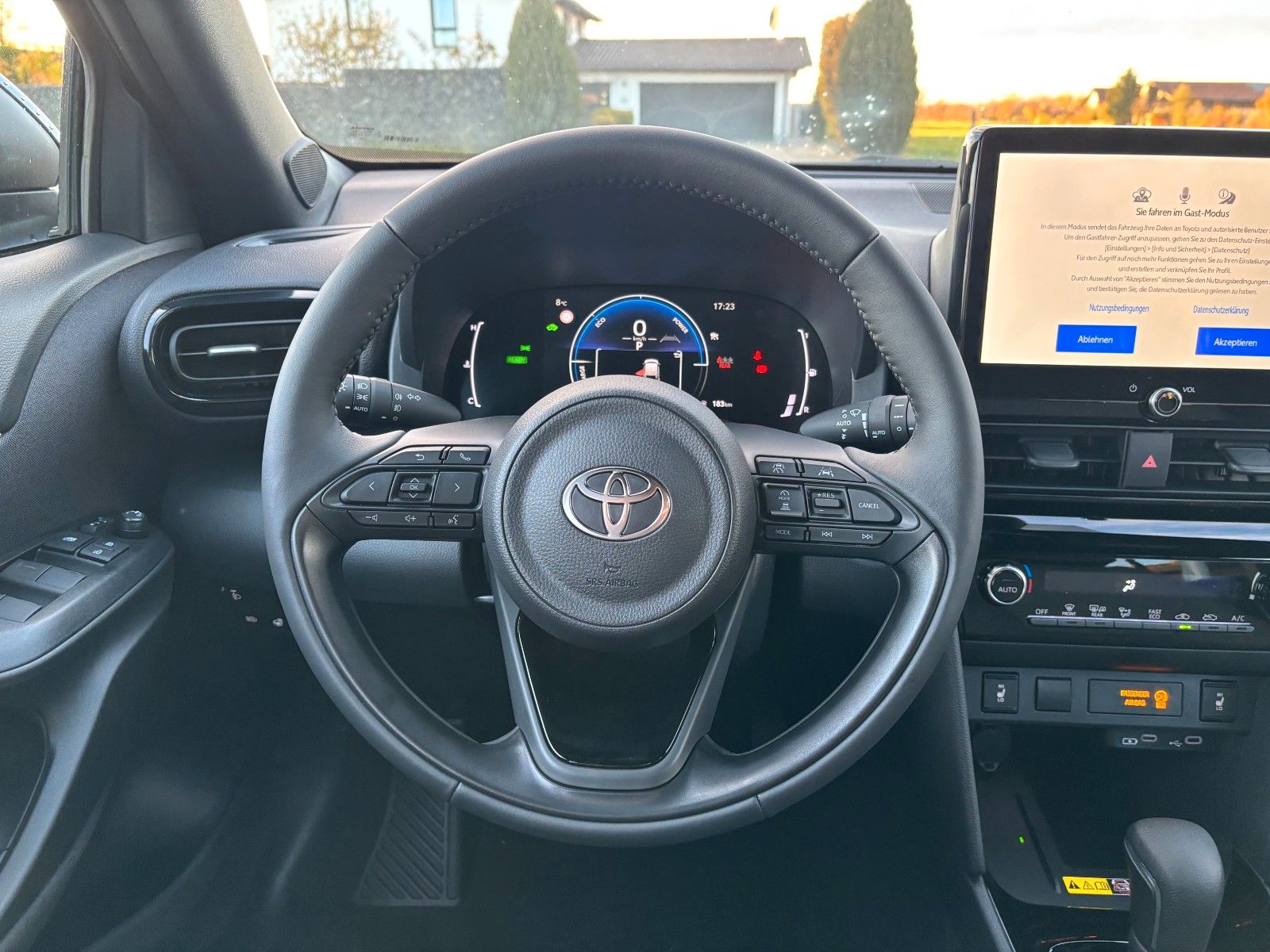 Toyota Yaris Cross Hybrid Teamplayer*Safety-&Winterpak*