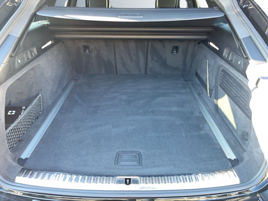 Audi A6 Avant 45 TFSI quattro S line Pano Matrix AHK