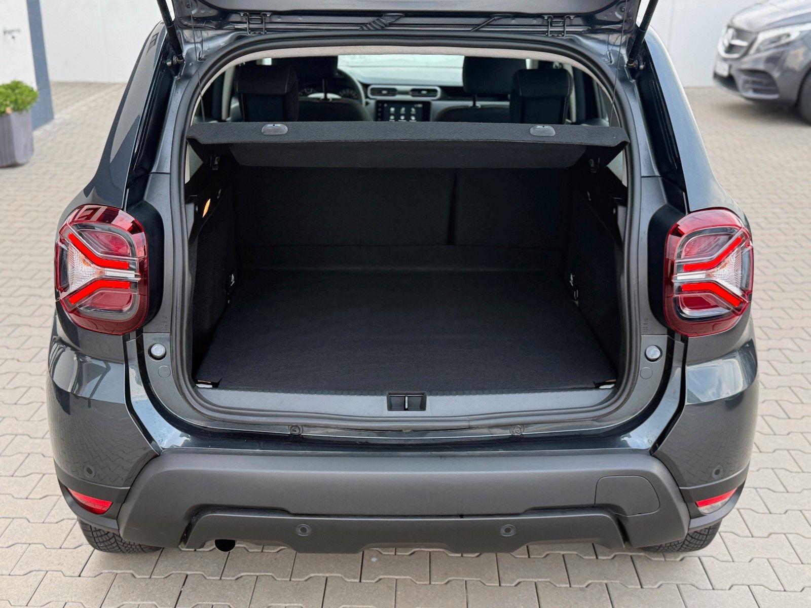 Dacia Duster II Expression 4WD - Samsaru's Car Outlet