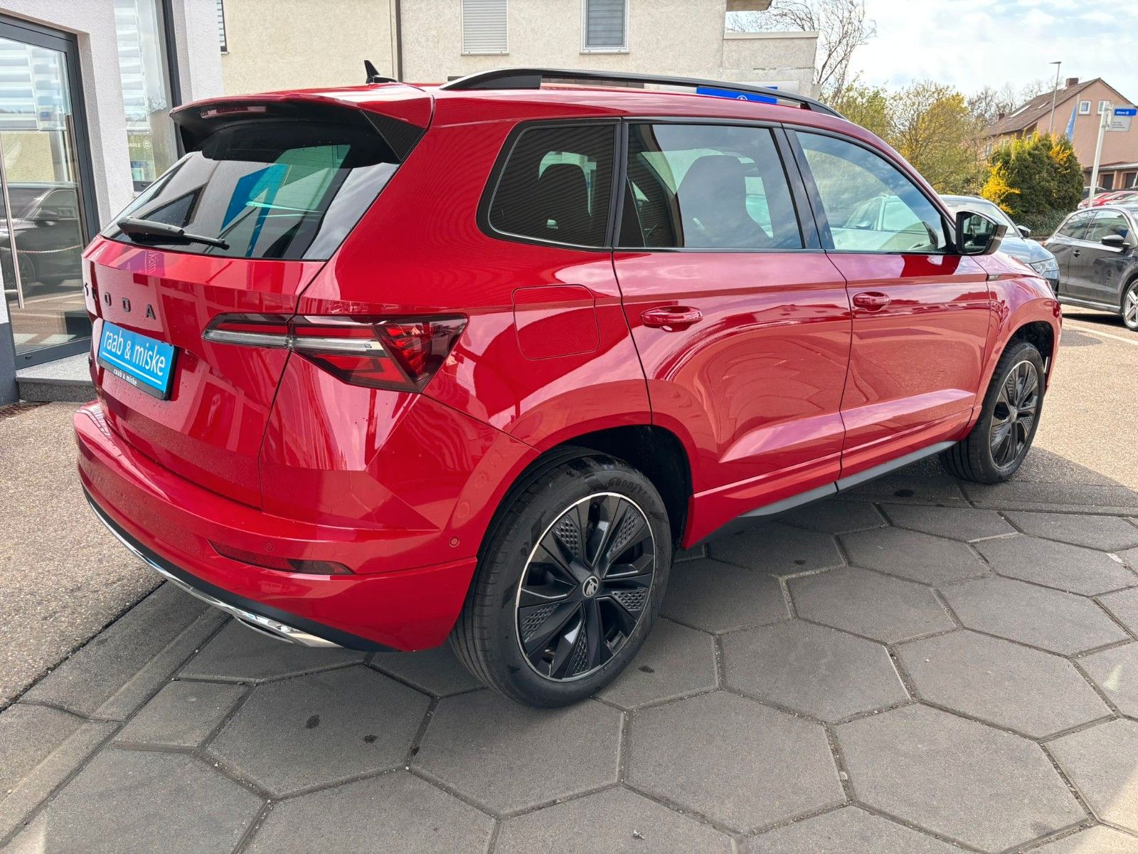 Skoda Karoq Sportline *AHK/Navi/ACC/SHZ/Garantie*