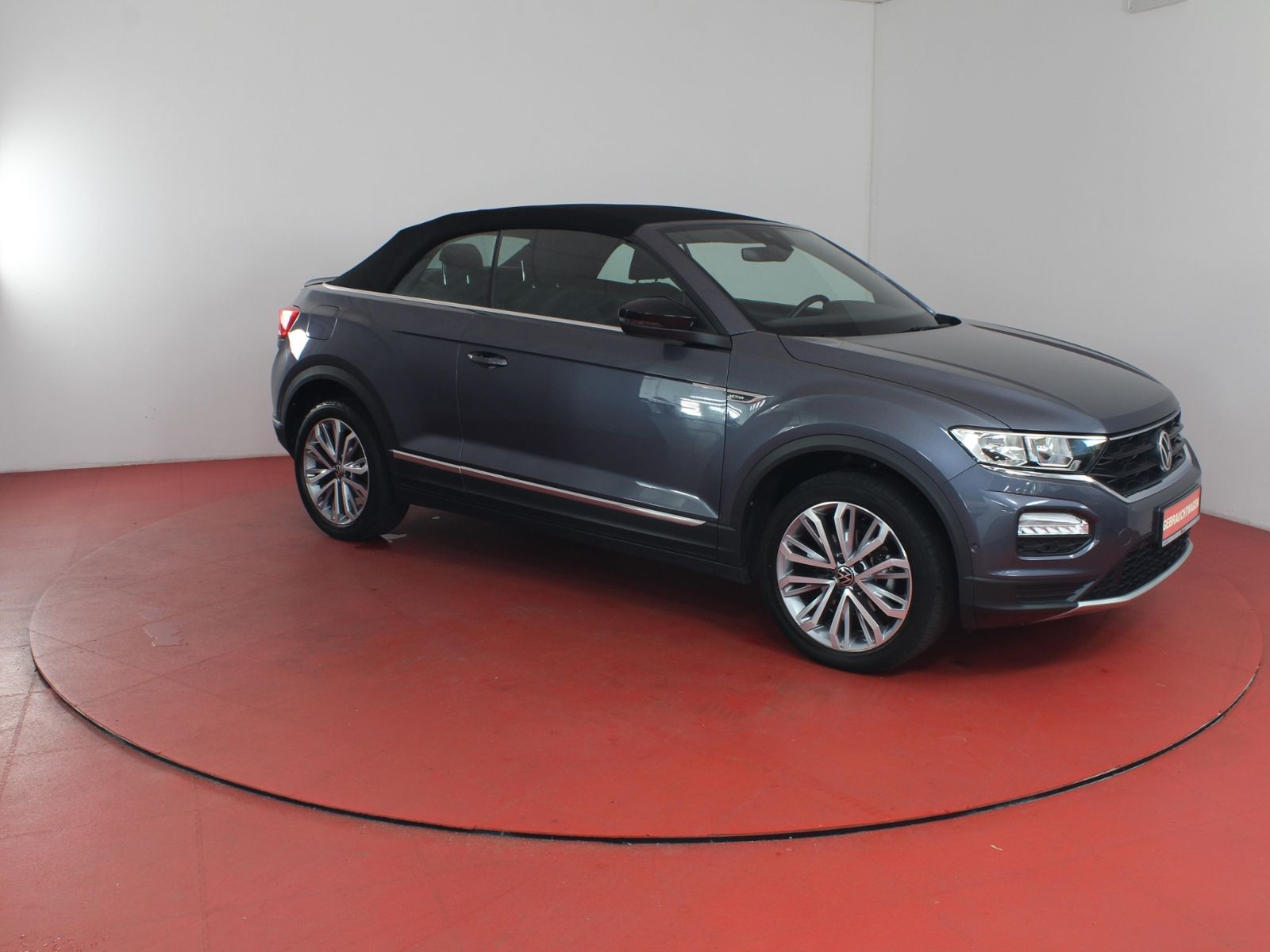 Volkswagen T-Roc 1.0 TSI - Samsaru's Car Outlet