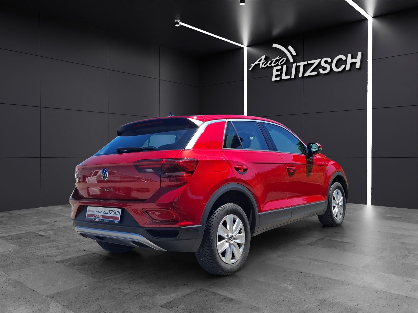 Volkswagen T-Roc TSI - Samsaru's Car Outlet