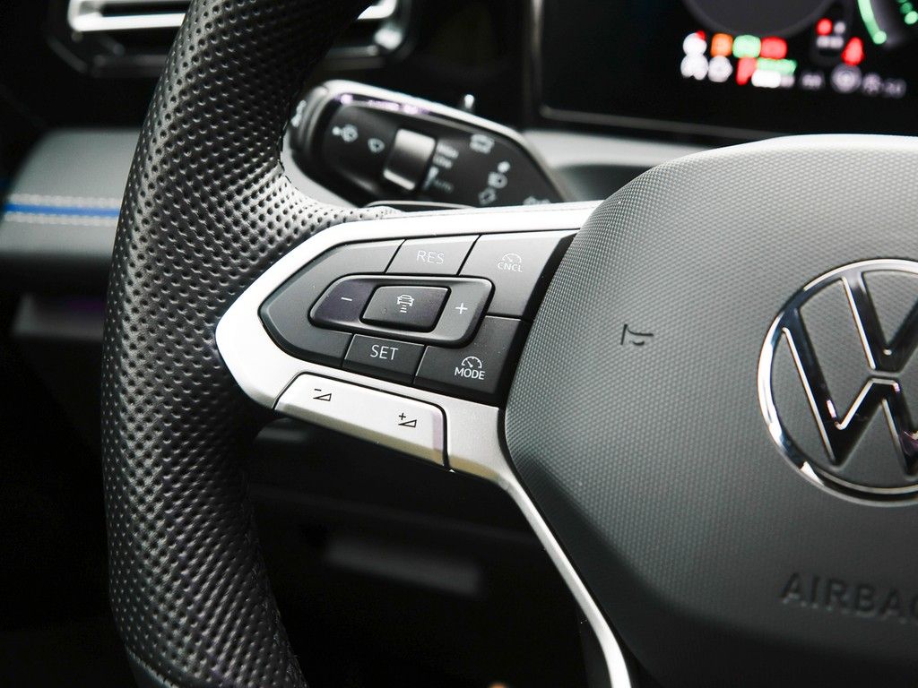 Volkswagen Tiguan 1.5 TSI DSG eHybrid R-Line AHK/Matrix/RFK