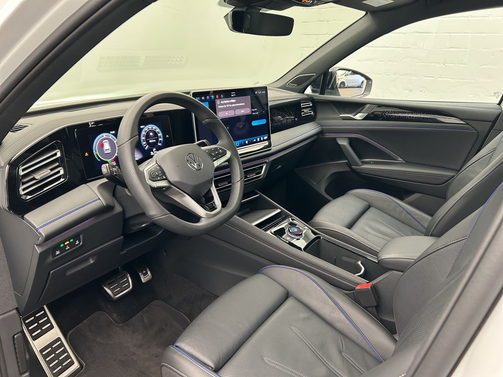 Volkswagen Tiguan R-Line 1.5 TSI eHybrid*NAVI*PANO*LEDER*BL
