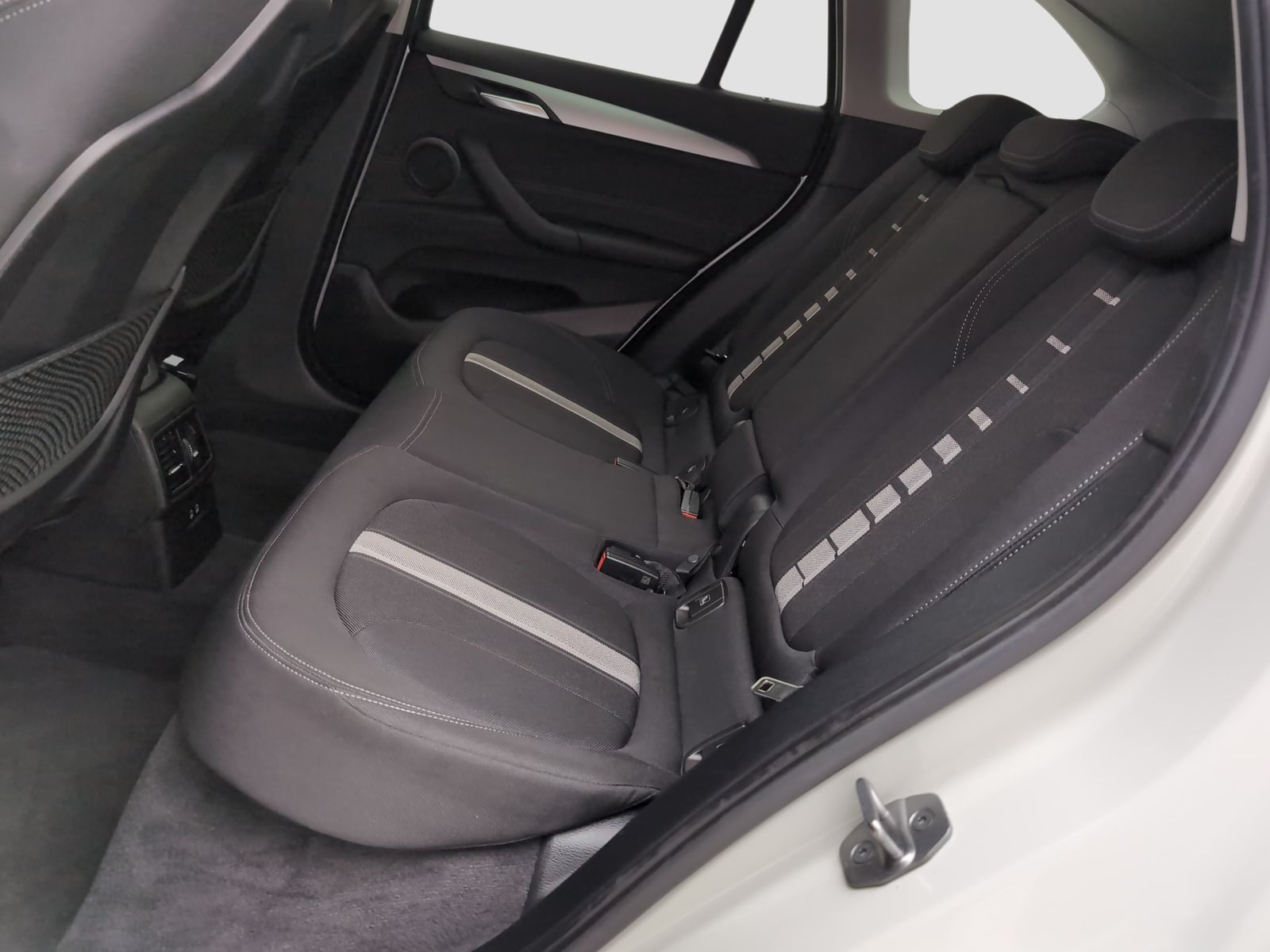BMW X1 xDrive25e - Samsaru's Car Outlet