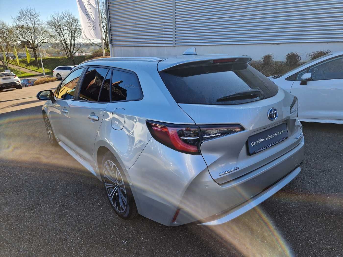 Toyota Corolla Touring Sports Hybrid - Samsaru's Car Outlet