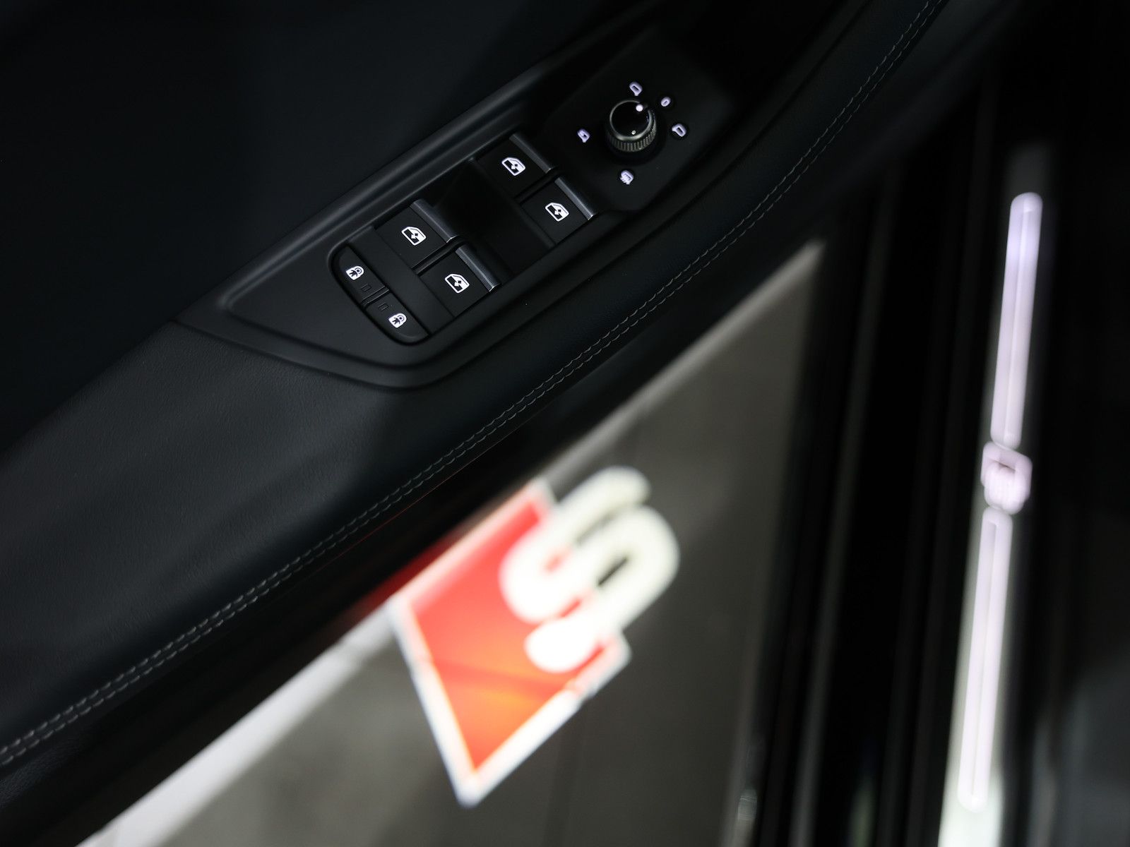 Audi A4 Avant 45 TFSI Q COMPETITION S-LINE BLACK
