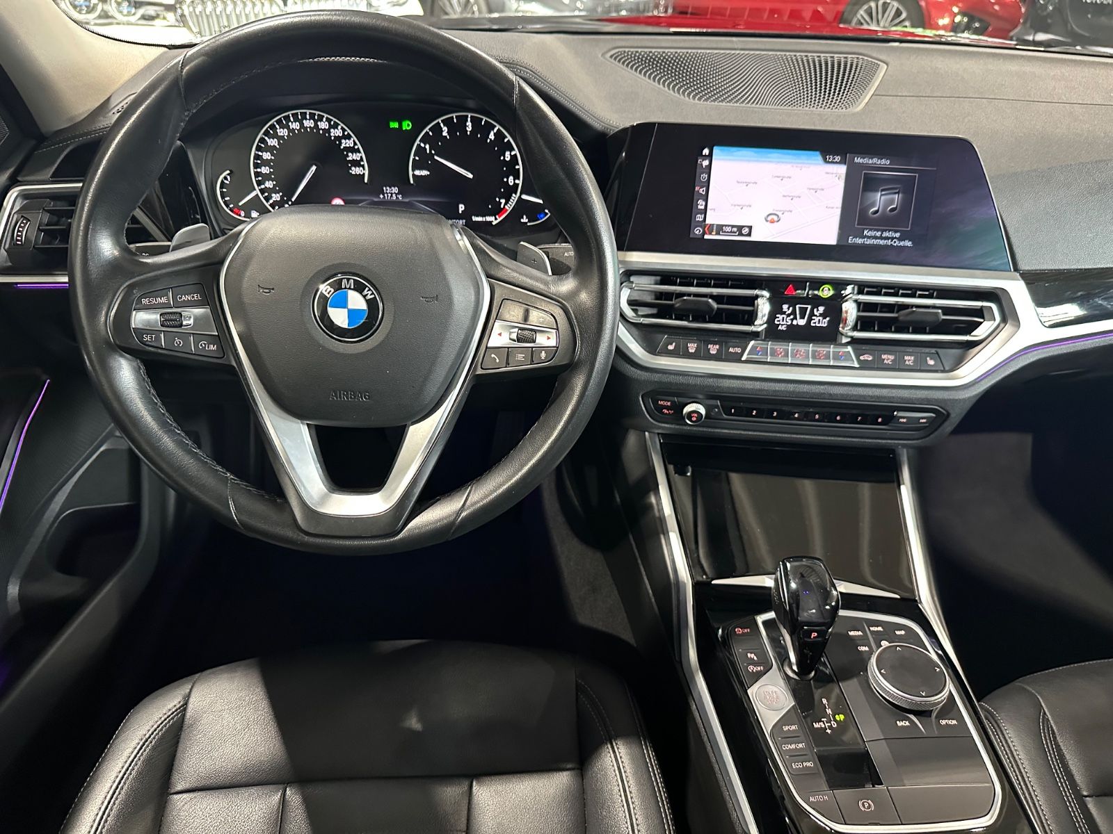 BMW 320 i Lim. Luxury Line - Samsaru's Car Outlet