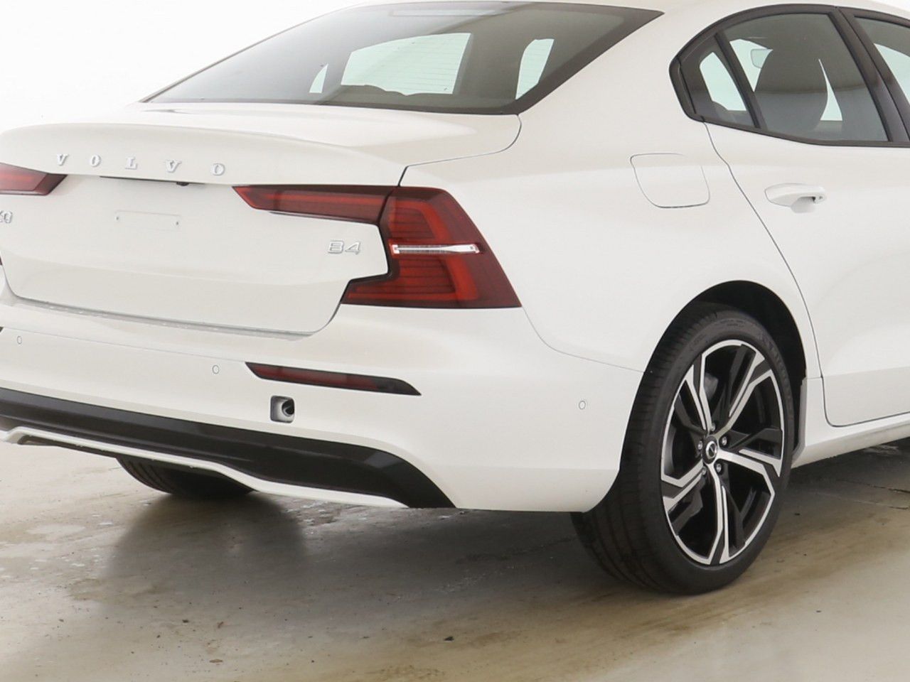 Volvo S60 B4 Plus Dark !!STANDHZG.+PANO+360°+ACC+BLIS!