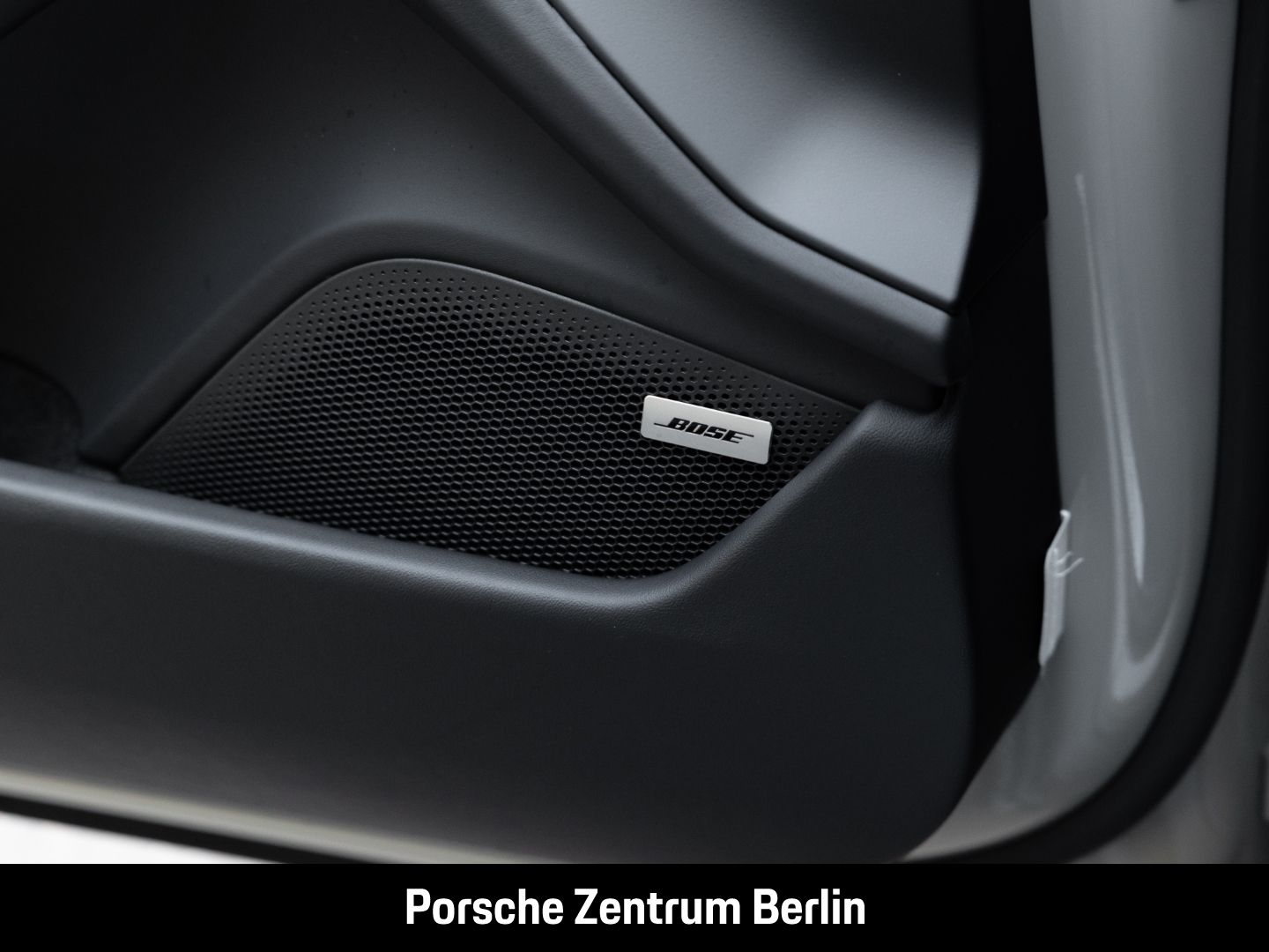 Porsche Taycan 4 Cross Turismo InnoDrive HD-Matrix LED