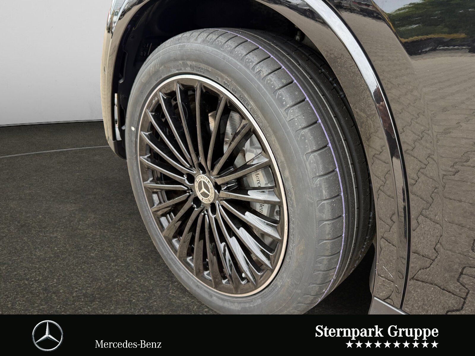 Mercedes-Benz GLC 300 d 4M AMG Distro+Pano+AHK+HuD+Massage+360