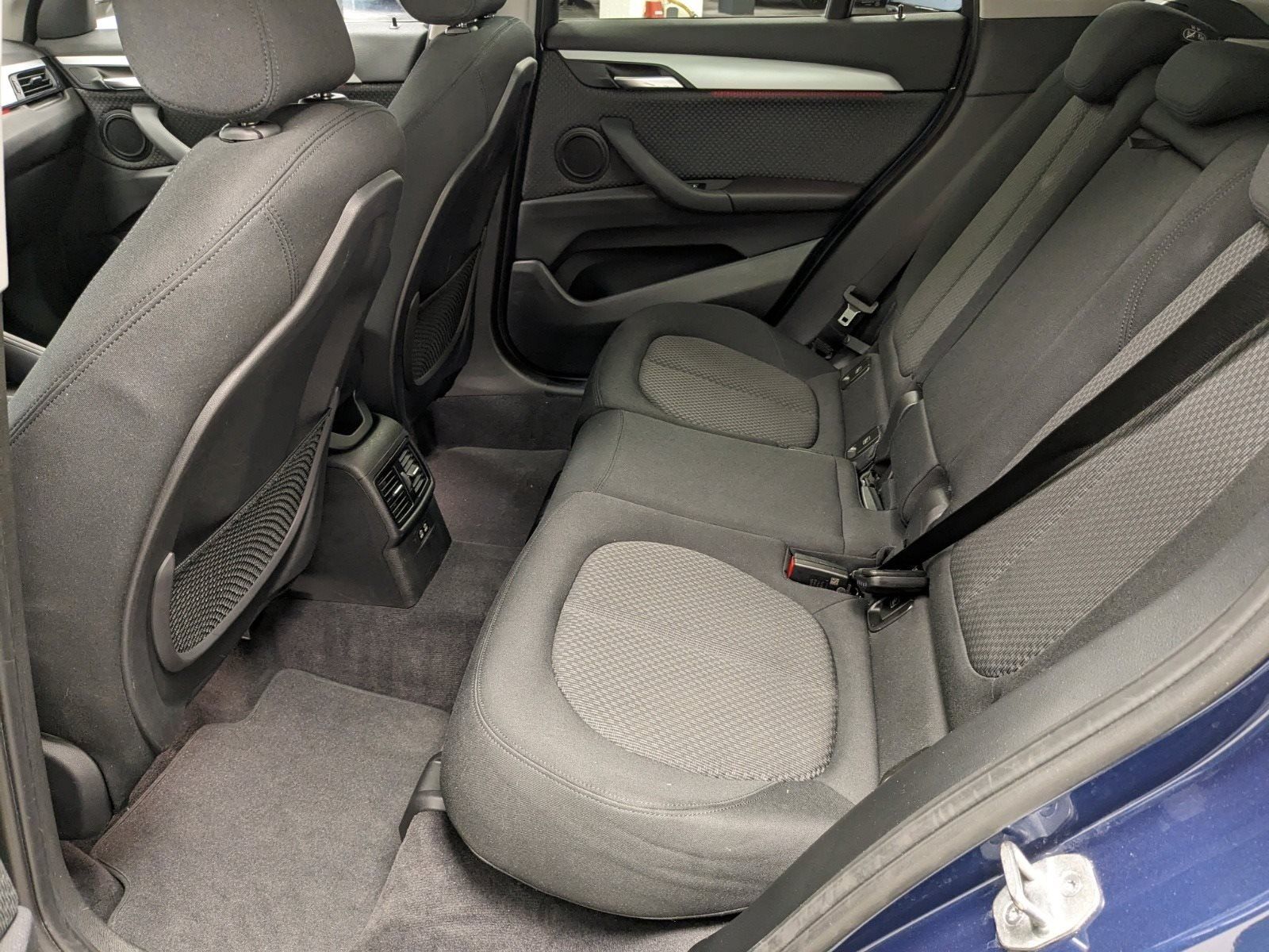 BMW X1 xDrive18d - Samsaru's Car Outlet