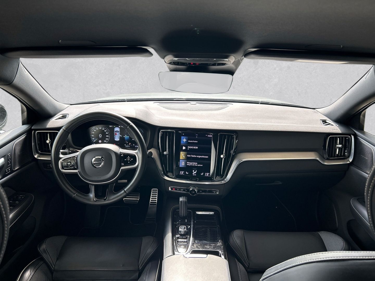 Volvo S60 R-Design T8 Recharge Plug-In Hybrid AWD H&K/
