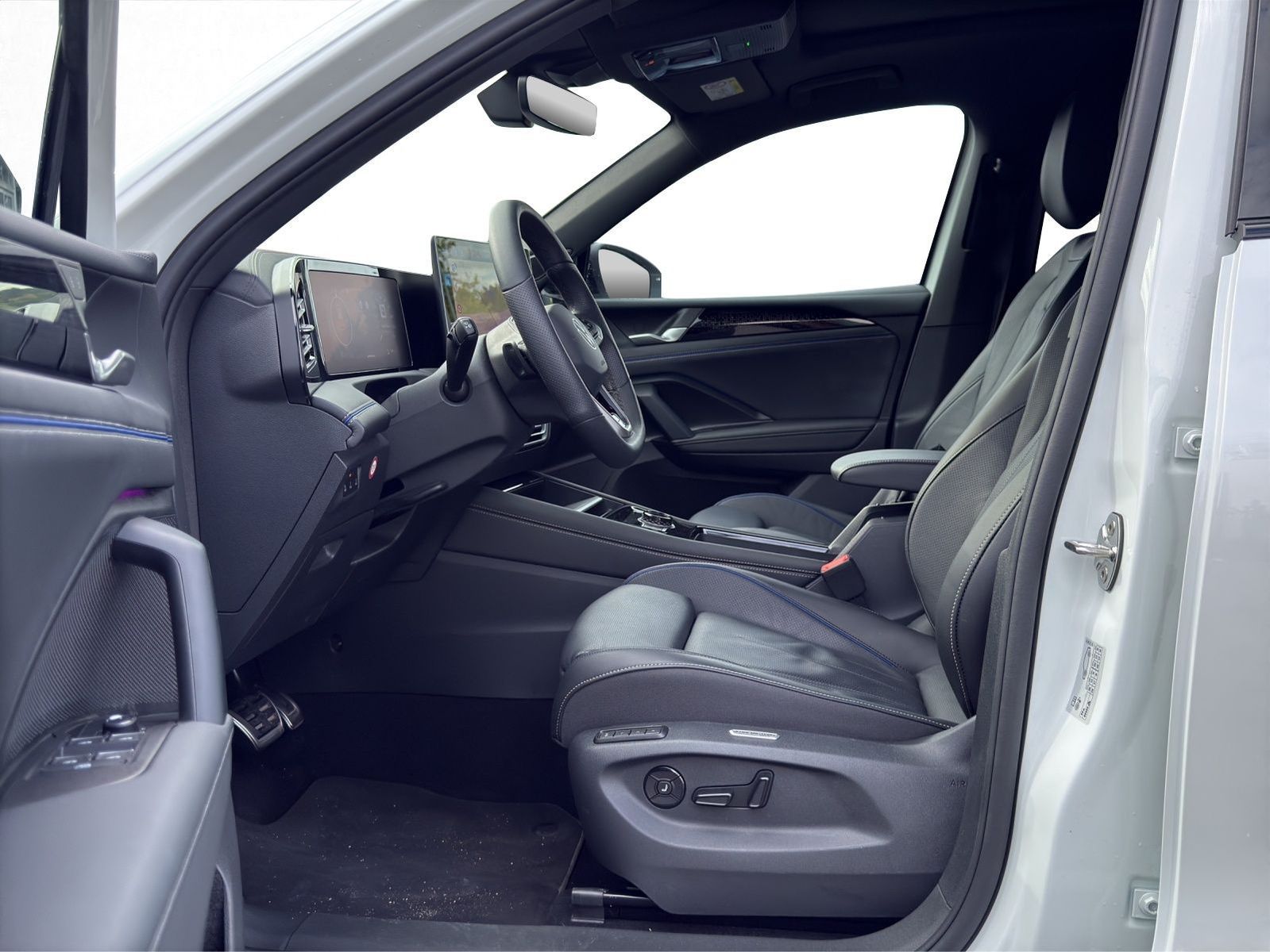 Volkswagen Tiguan R-Line 1.5 TSI eHybrid*NAVI*PANO*AHK*LEDE