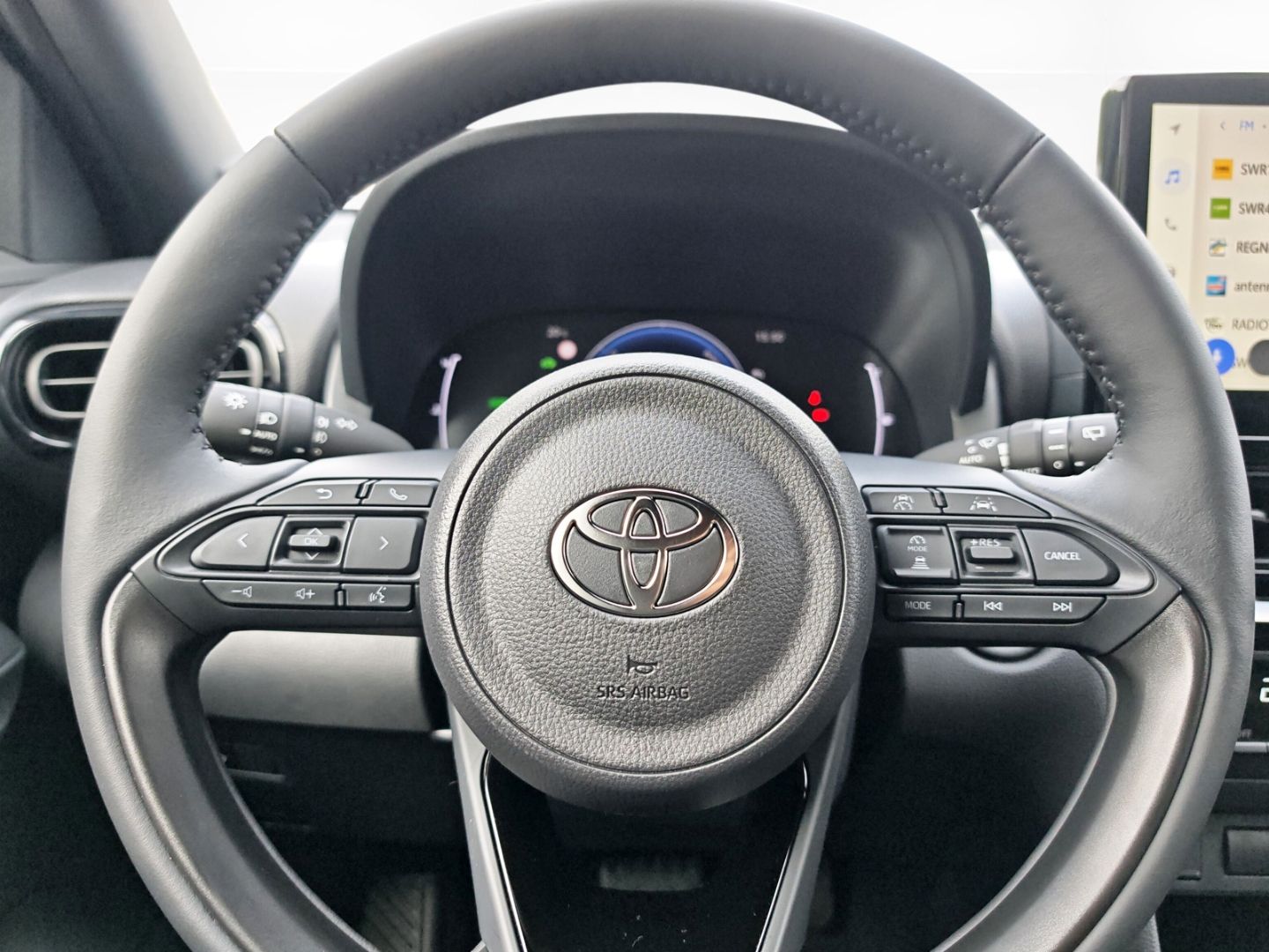 Toyota Yaris Cross 1.5 Hybrid Teamplayer 4x2 +Technik-P
