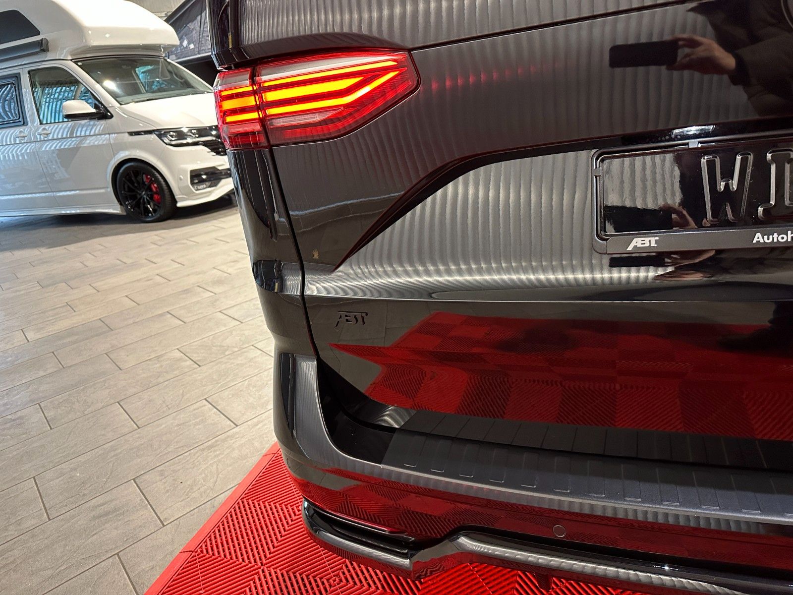 Volkswagen T7 Multivan ABT Edition - Samsaru's Car Outlet