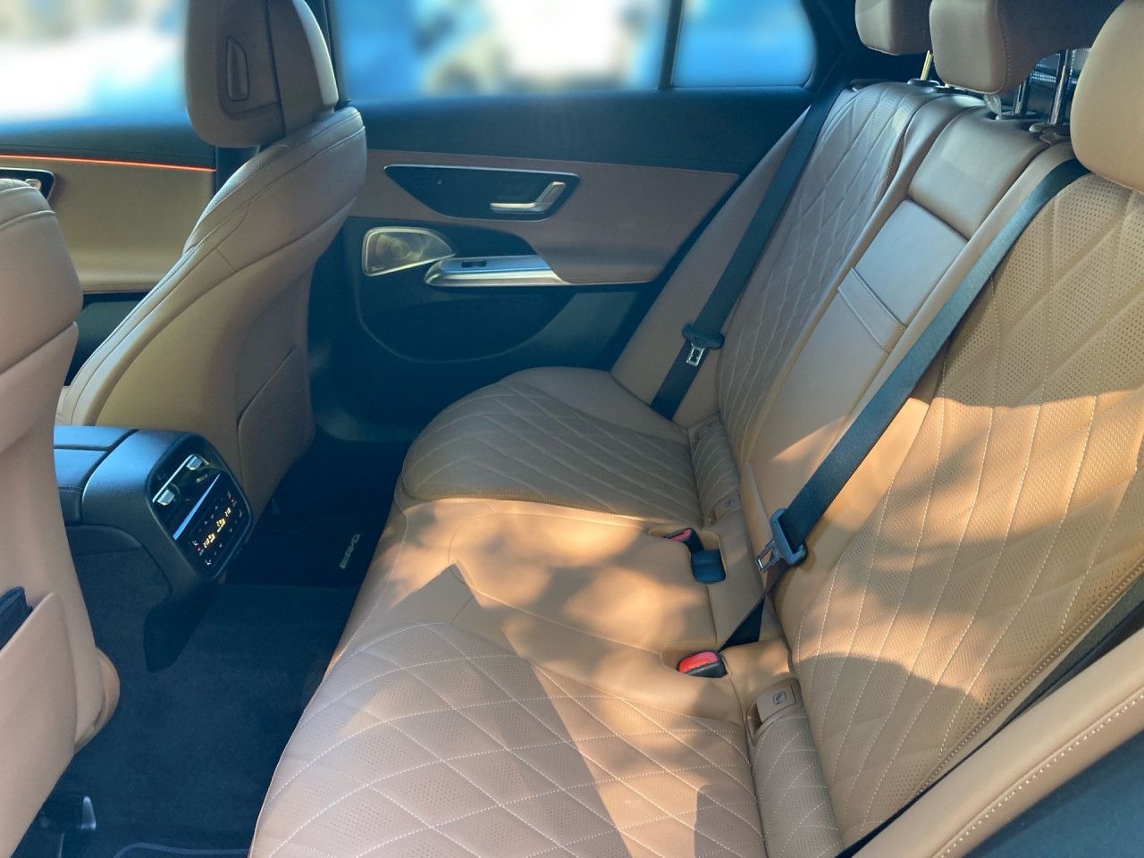 Mercedes-Benz E 450 d T 4Matic AMG+HUD+DIGITAL+AHK+PANO