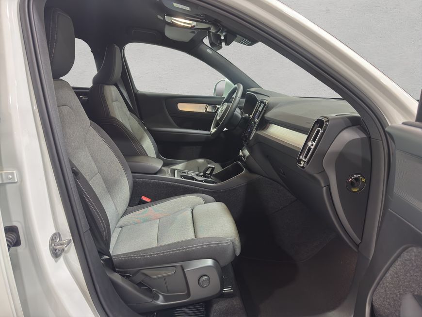 Volvo XC40 B3 B DKG Core*LED*DAB*AHK*