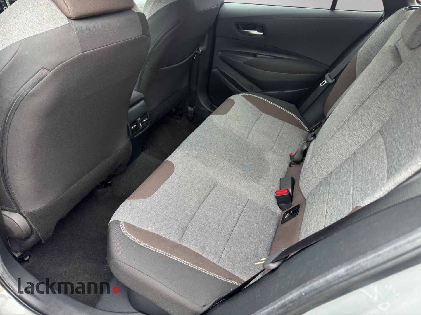 Toyota Corolla 1.8 Hybrid TS - Samsaru's Car Outlet