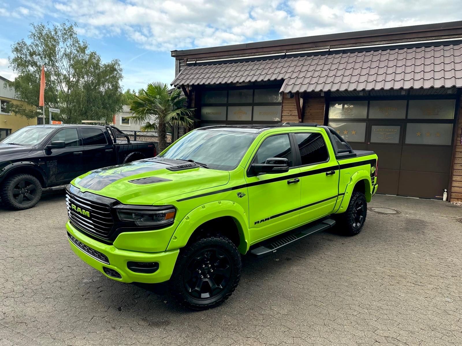 Dodge LIMITED*V8*4X4*AHK*LED*BÜGEL*OFFROAD*GARANTIE*