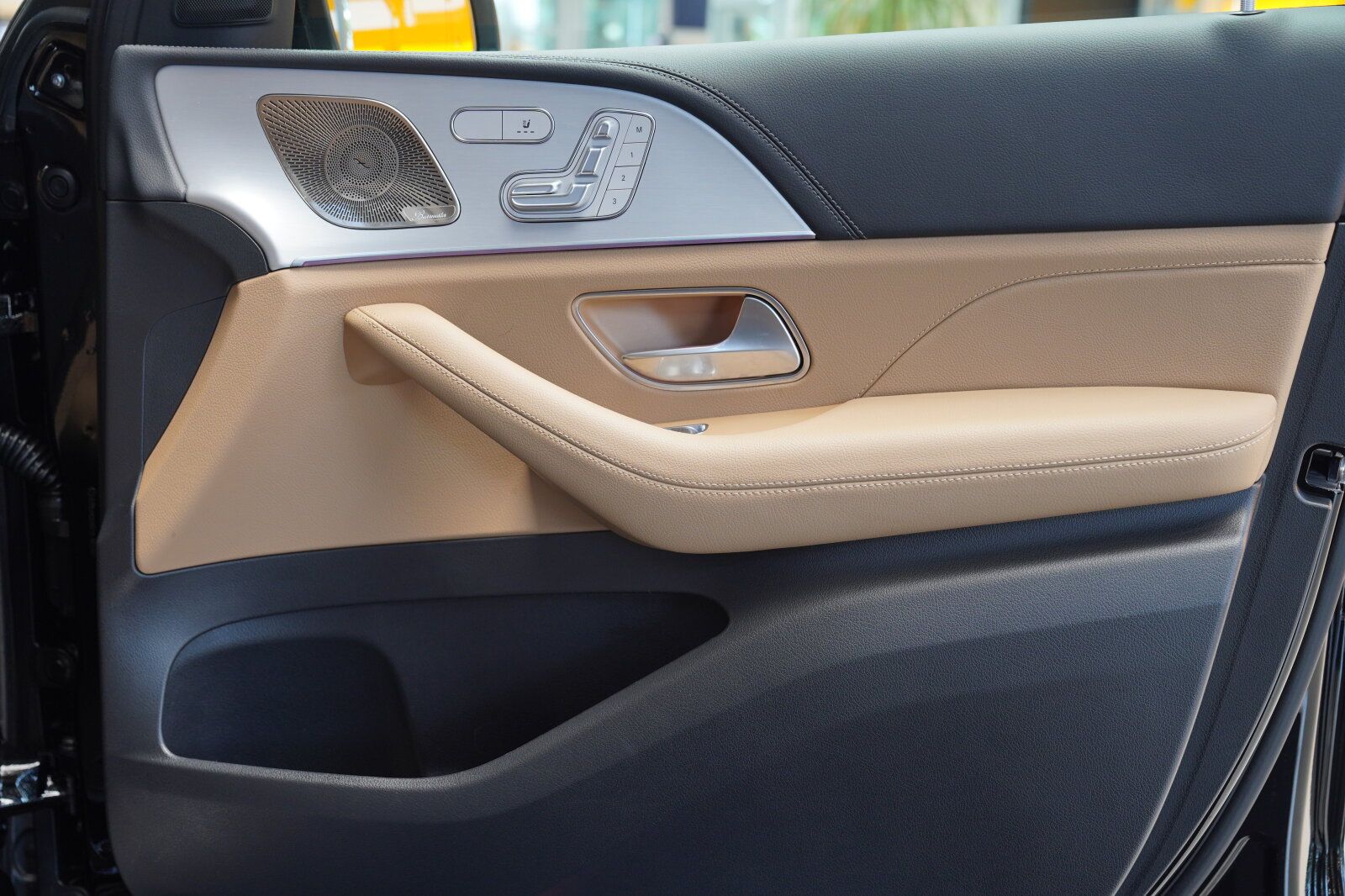 Mercedes-Benz GLE 450 d 4M catalanabeige AIR DISTRO Standheiz