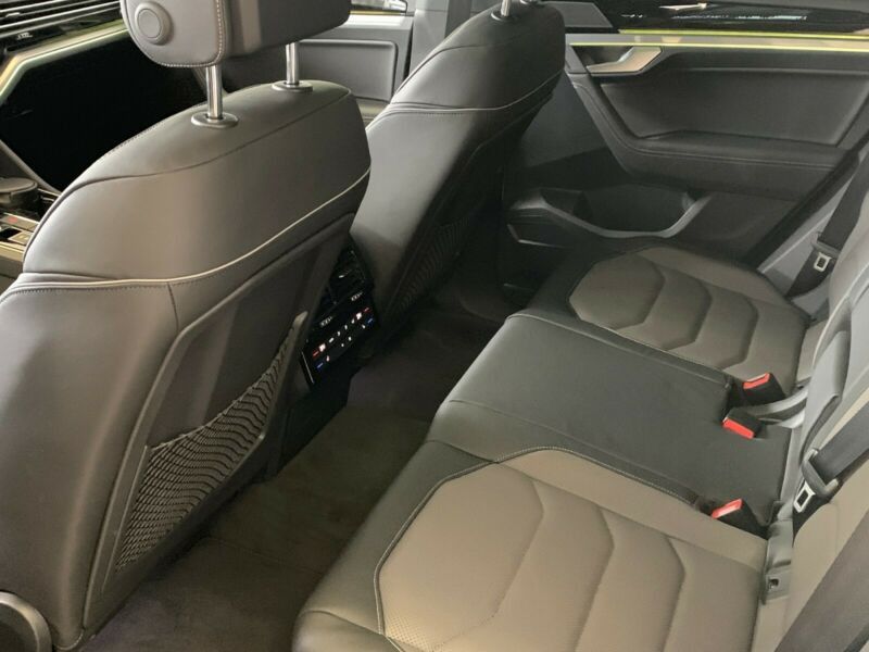Volkswagen Touareg 3.0 TDI R-Line Final AHK 21Z Pano Stand