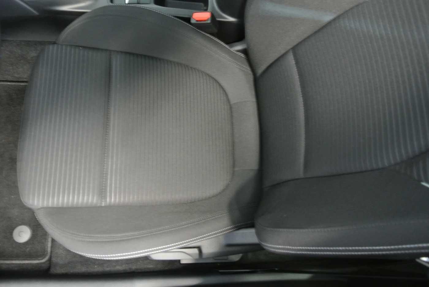 Ford Focus Turnier 1.0 E.Boost Hybrid Aut. Titanium