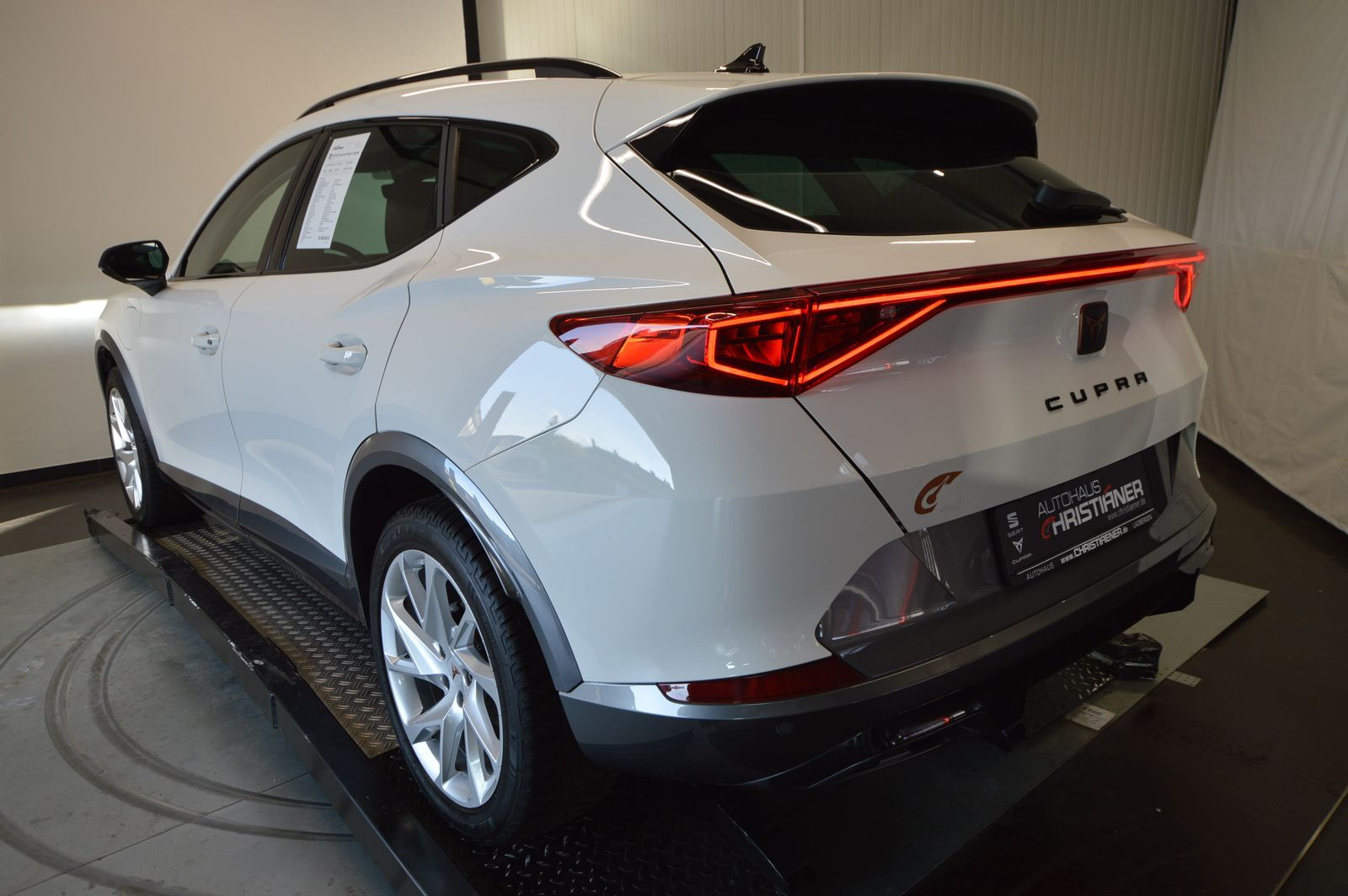 Cupra Formentor 1.4 e-HYBRID - Samsaru's Car Outlet