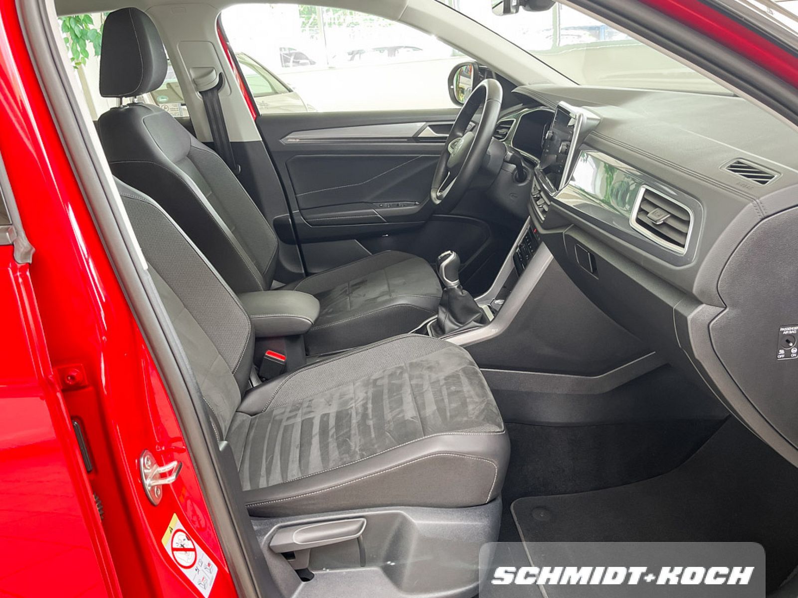 Volkswagen T-Roc 1.5 TSI Style - Samsaru's Car Outlet