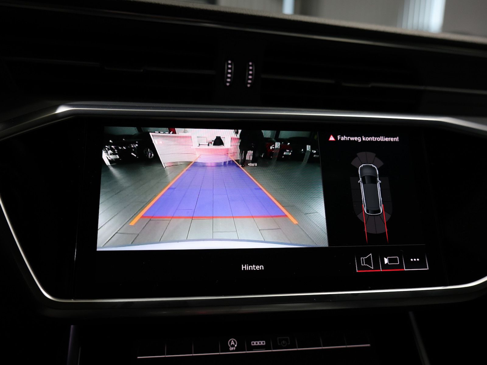 Audi A6 Avant 40 TDI S-LINE BLACK / PANORAMA, LED, VC