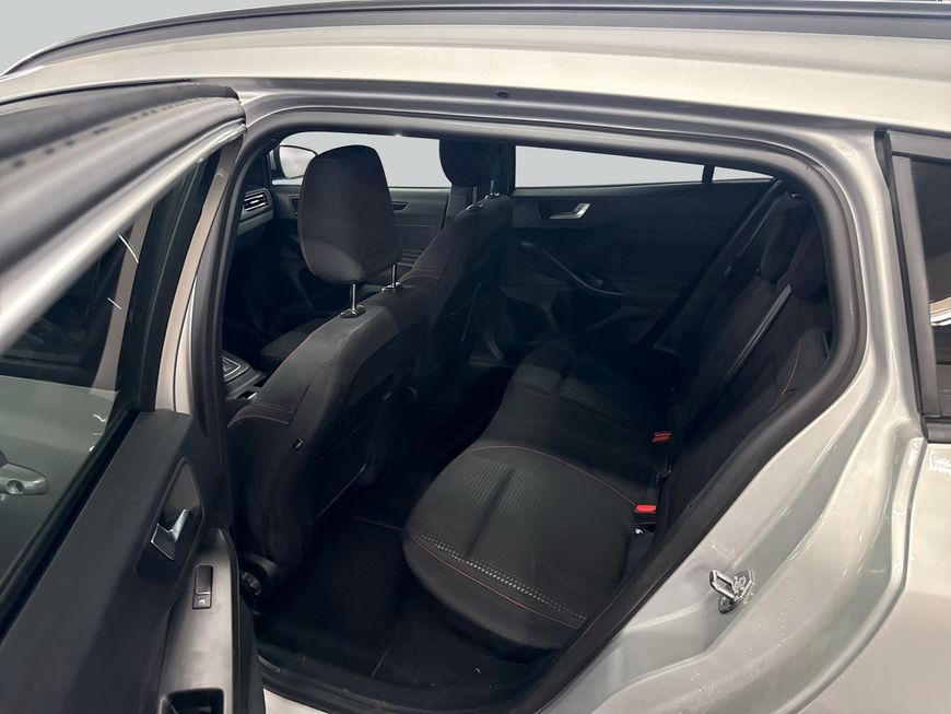 Ford Focus Turnier 1.0 EcoBoost Hybrid Aut. ST-LINE X