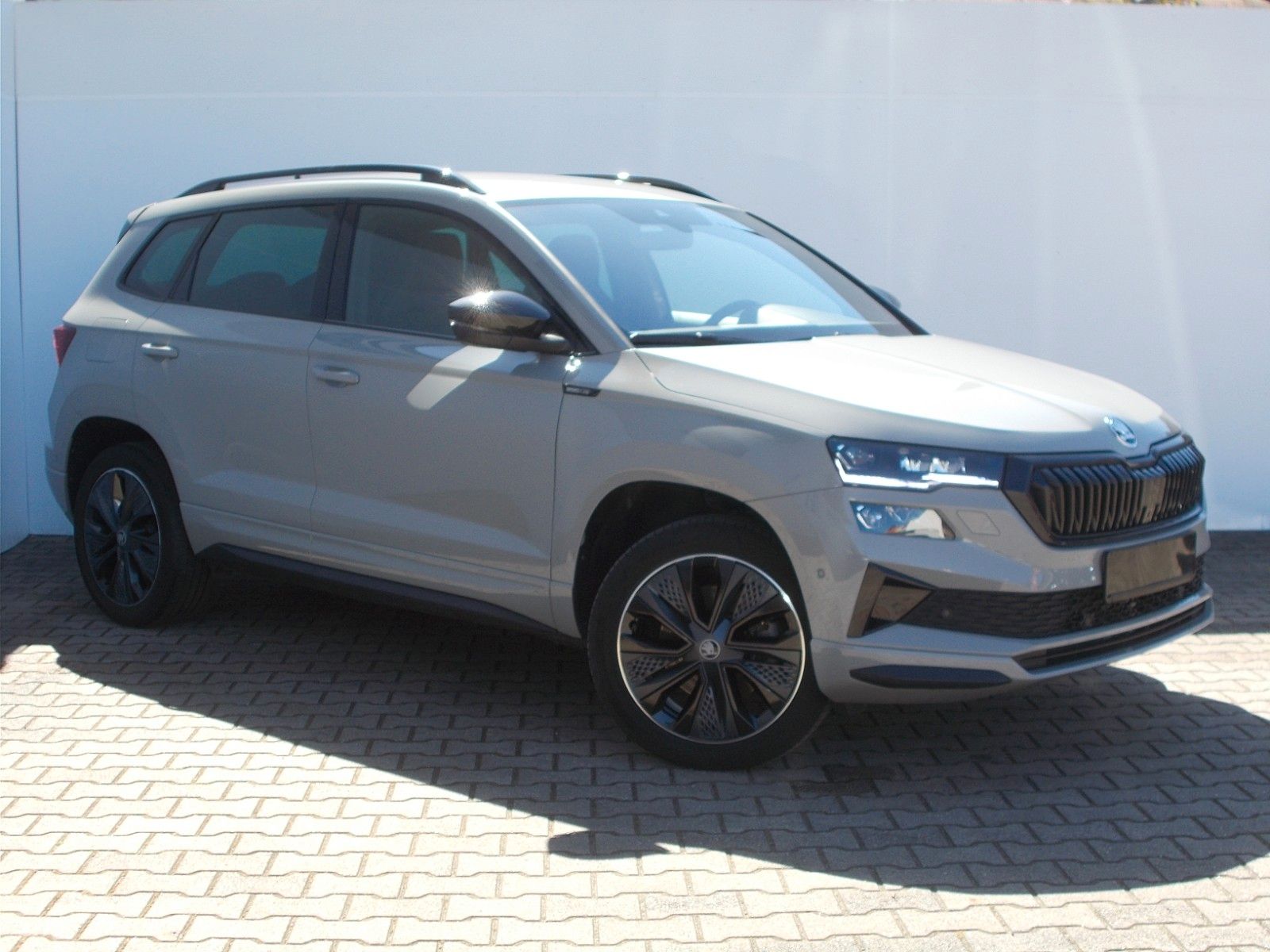 Skoda Karoq  1.5 TSI Sportline*DSG*Navi*LED *360° *AHK