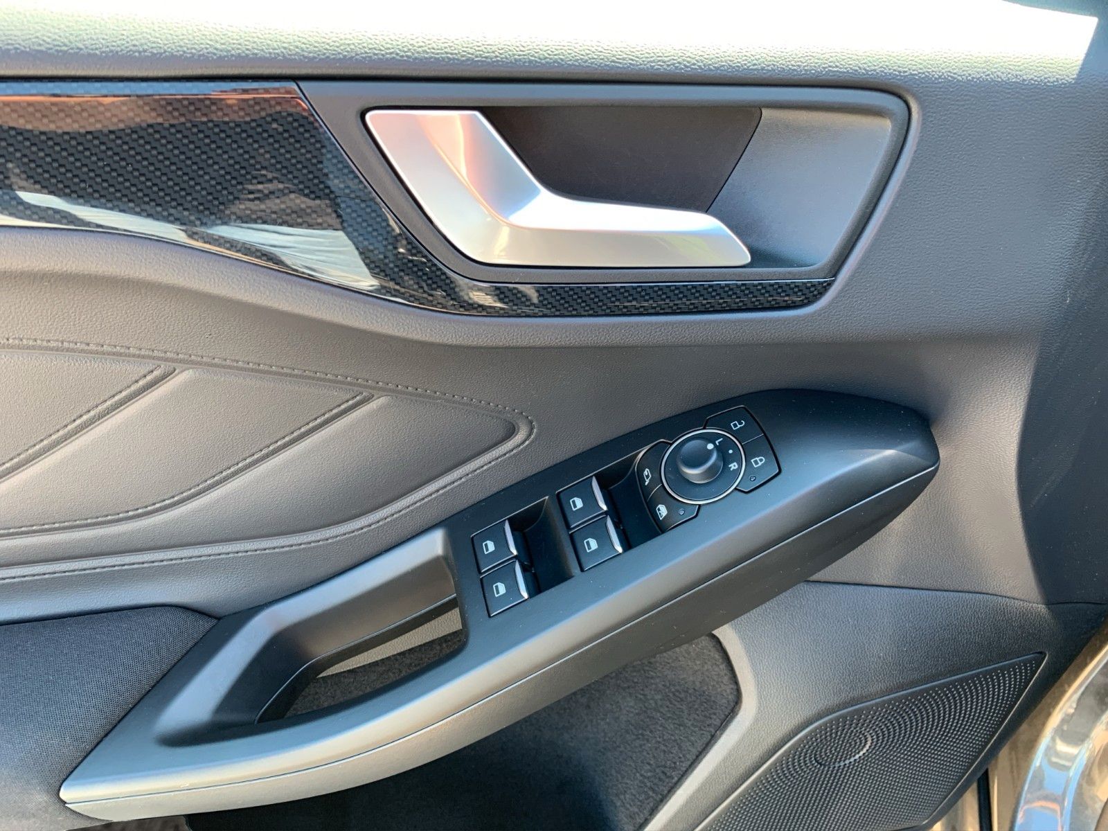 Ford FOCUS ST-LINE X+AUTOMATIK+NAVI+KAMERA+ACC+LED!